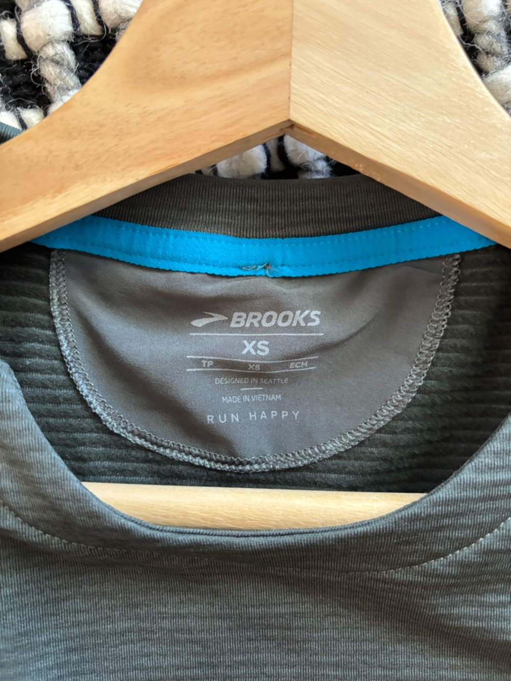Brooks Notch Thermal Long Sleeve Crewneck - Picture 3 of 3